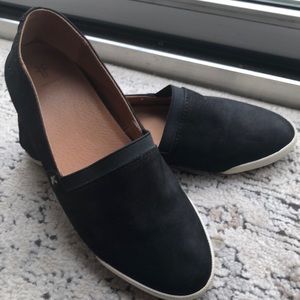 Frye Melanie slip on, Black, 7 1/2 M